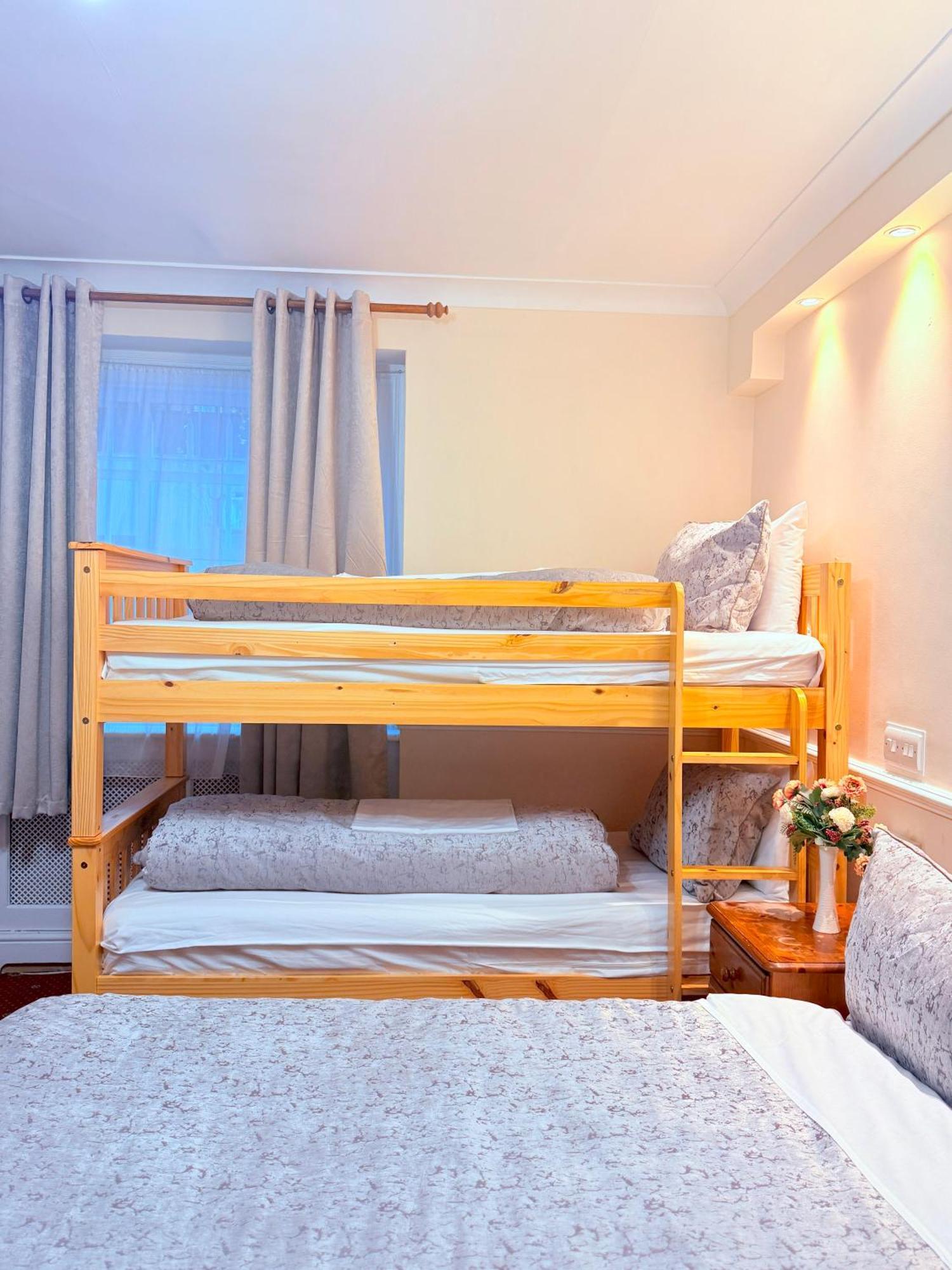 Europa House Hotel, London Paddington Екстер'єр фото