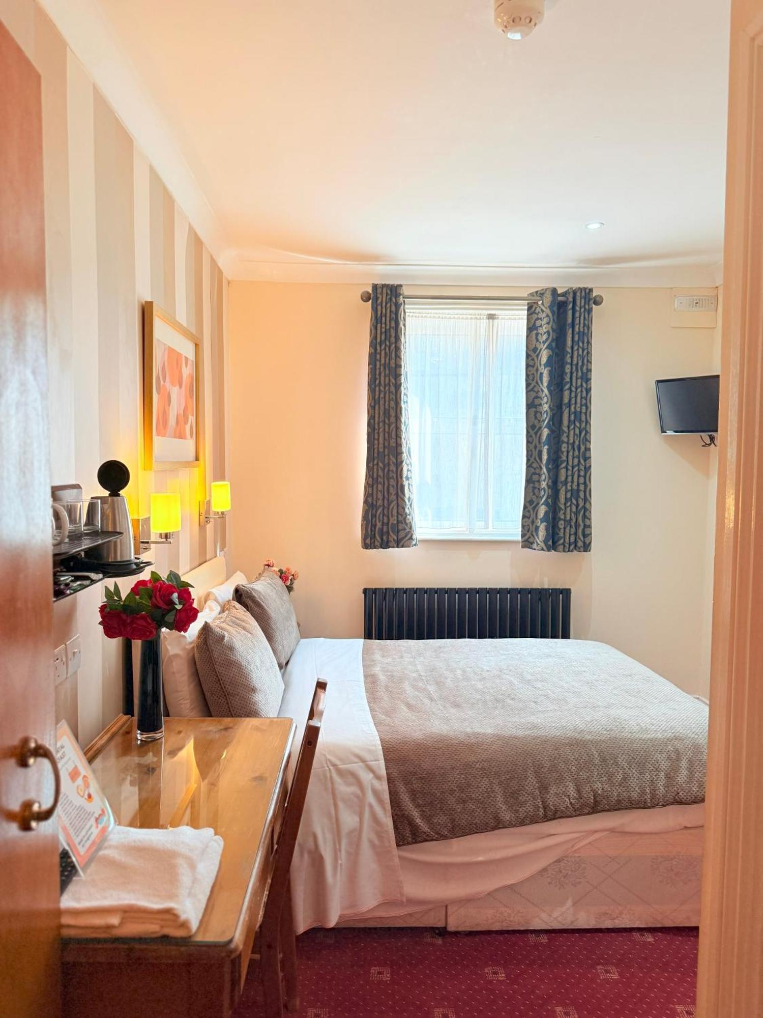 Europa House Hotel, London Paddington Екстер'єр фото