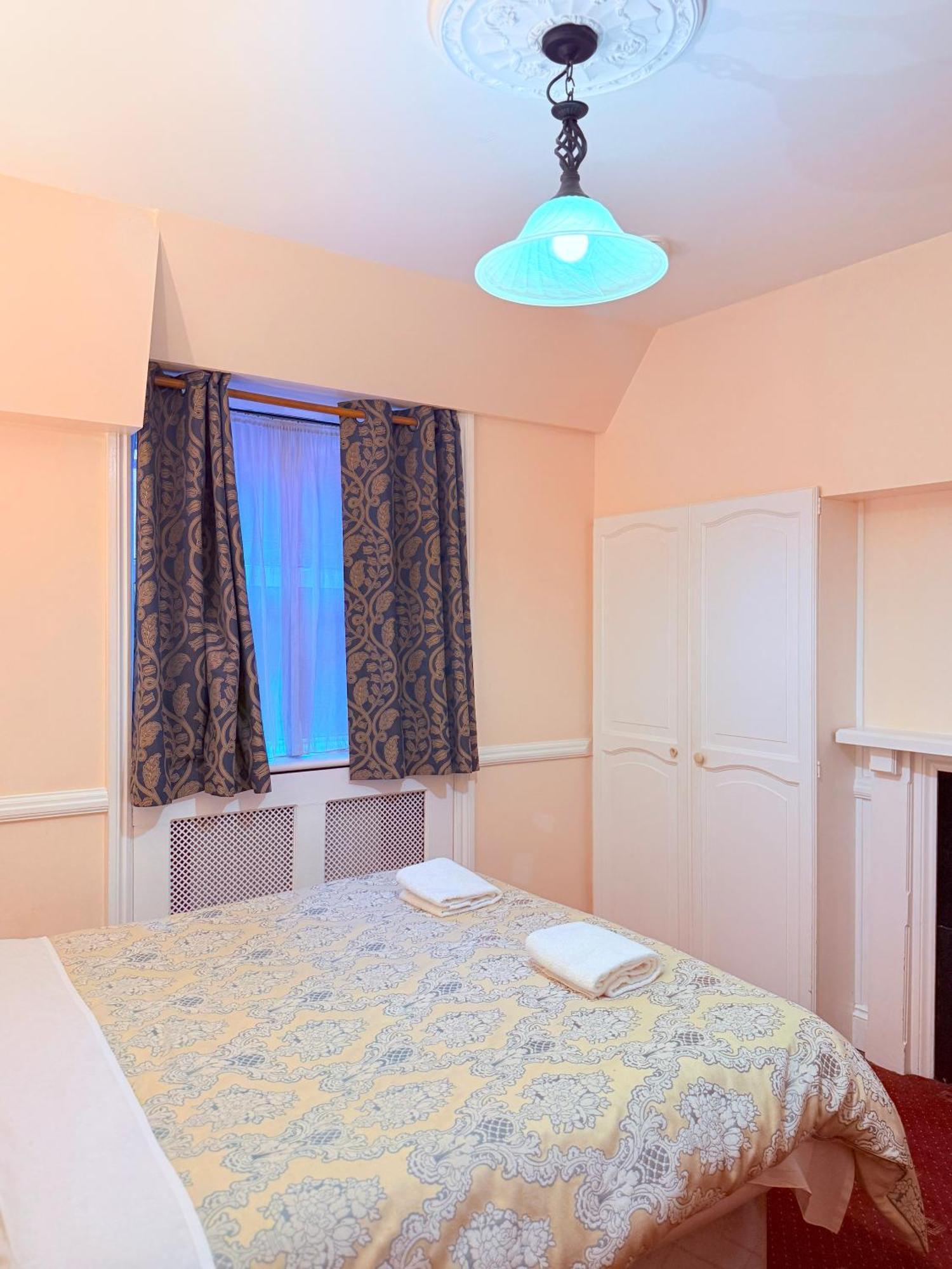 Europa House Hotel, London Paddington Екстер'єр фото
