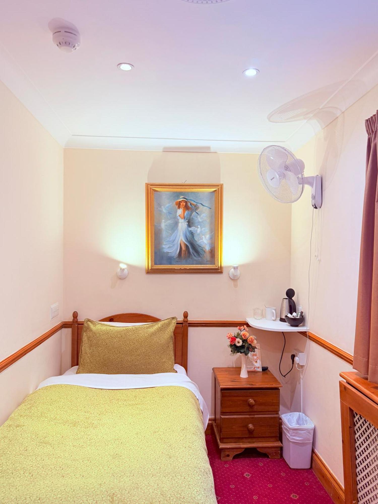 Europa House Hotel, London Paddington Екстер'єр фото
